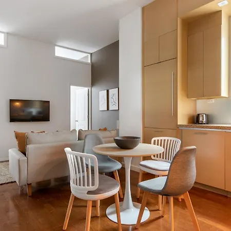 Marvelous Apartment In Midtown Manhattan